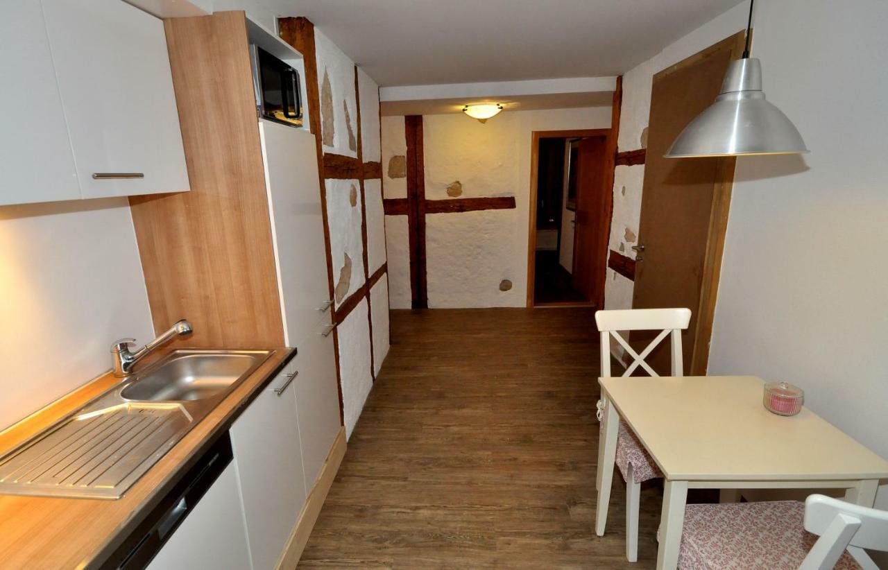 B&B Zum Rossli Zunzgen ภายนอก รูปภาพ